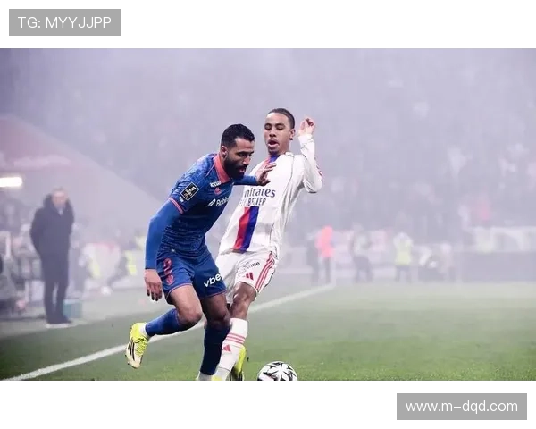 托利索谈里昂13连胜：球队保持冷静谦逊，不关心马赛怎么样